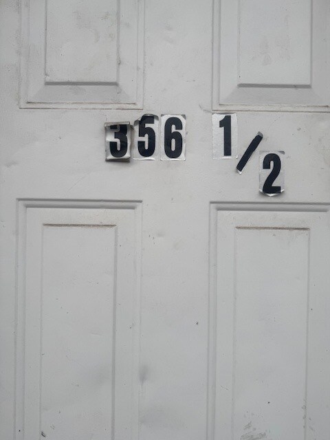 Building Photo - 356 1/2 Apple St