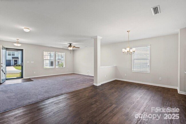 Building Photo - 134 Clove Hitch Dr