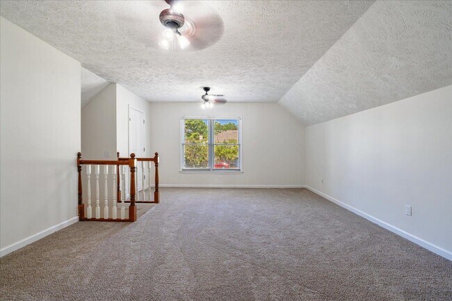 Building Photo - 739 Evans View Ln