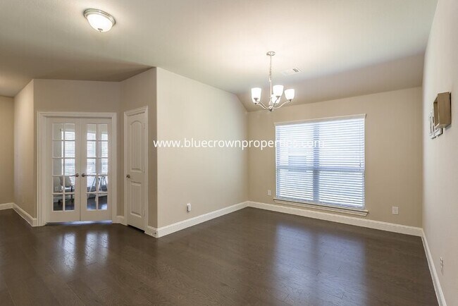 Building Photo - 4101 Wavertree Rd