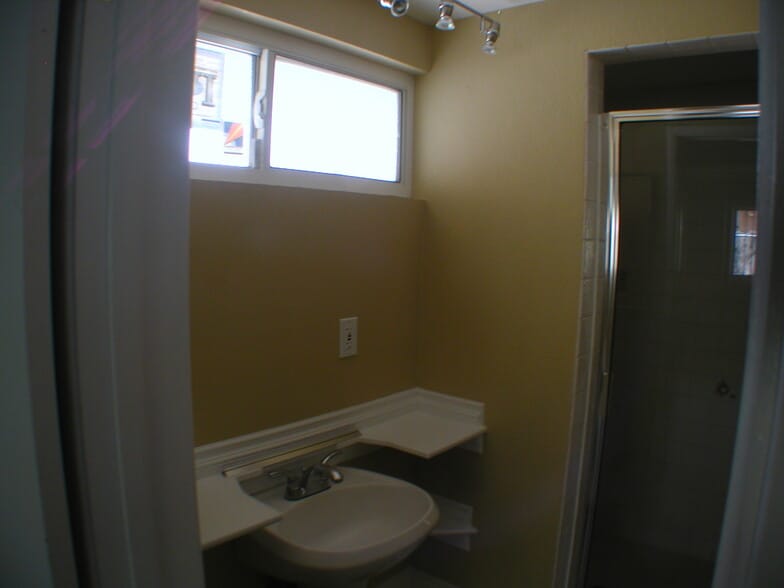 Building Photo - 72461 Sunnyvale Dr