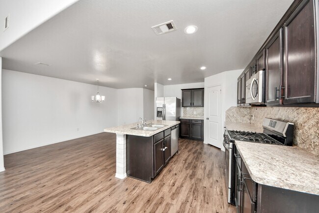 Building Photo - 20939 Wedgewood Chase Wy