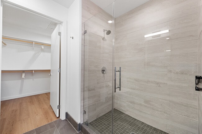 Building Photo - 1 Riva Row