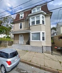 Building Photo - 712 Eastern Ave