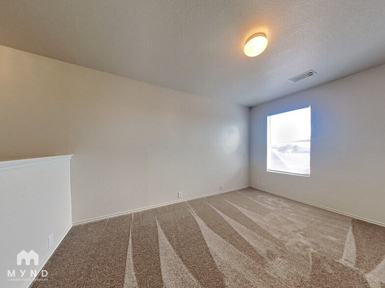 Building Photo - 16859 Mammoth Springs Dr