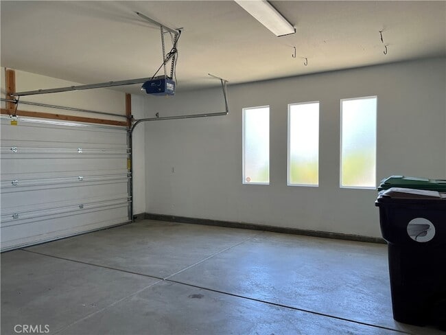 Building Photo - 77184 California Dr