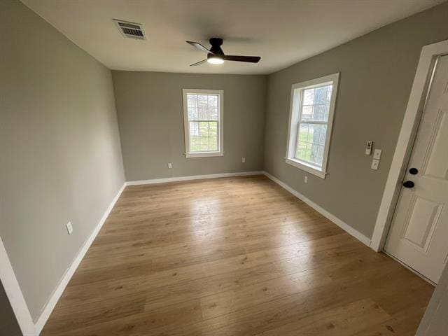 Building Photo - 981 W Oak St