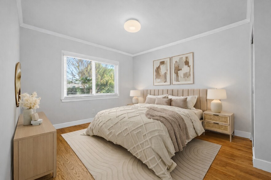 Building Photo - 5935 W 79th St