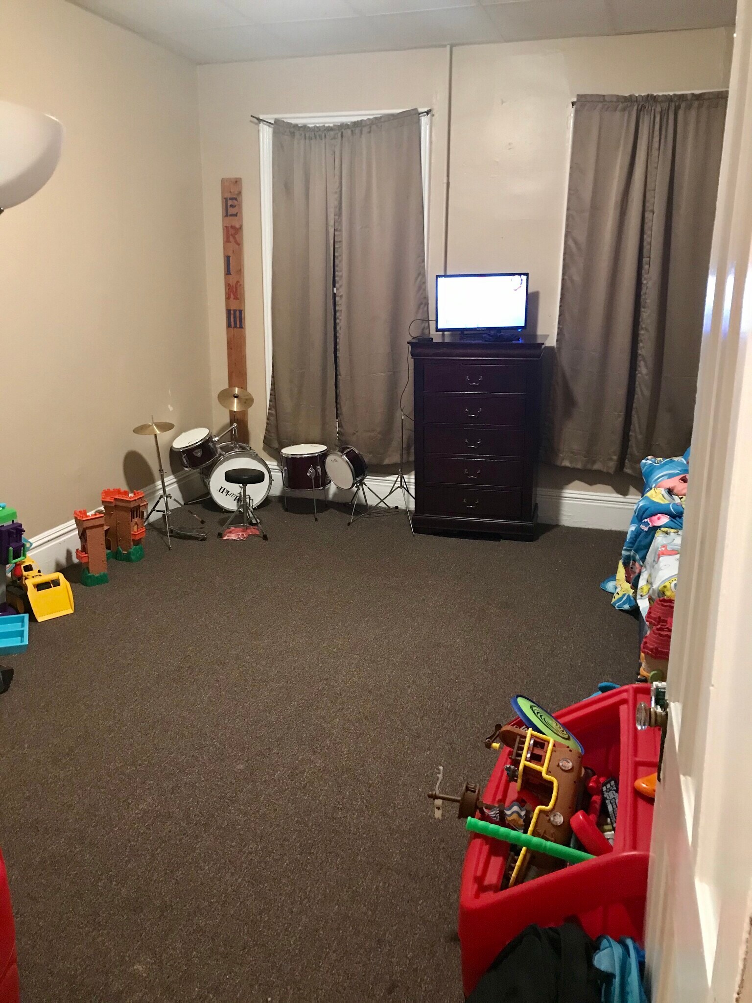 Building Photo - 422 W Dominick St