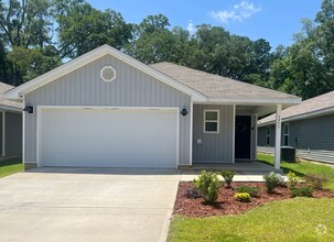 Building Photo - Pensacola - Ashland Manor - 3 bedroom, 2 b...