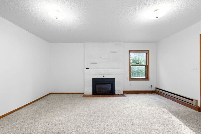 Building Photo - 6409 SE Belmont St