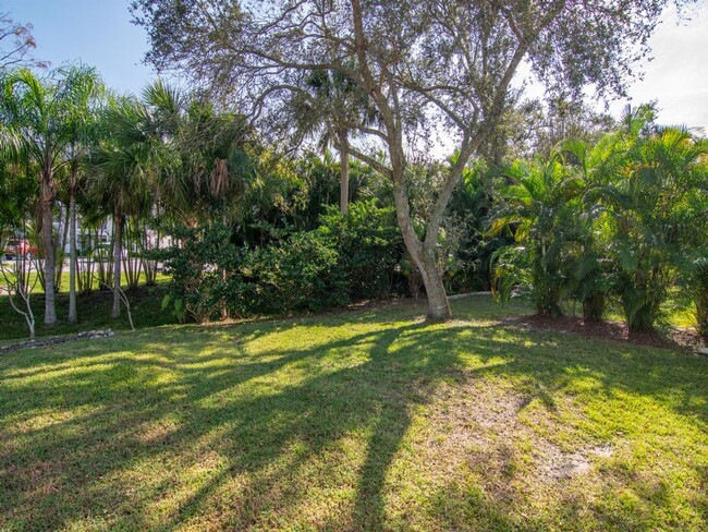 Building Photo - Sixty Oaks - Beautifully Remodeled Patio Home