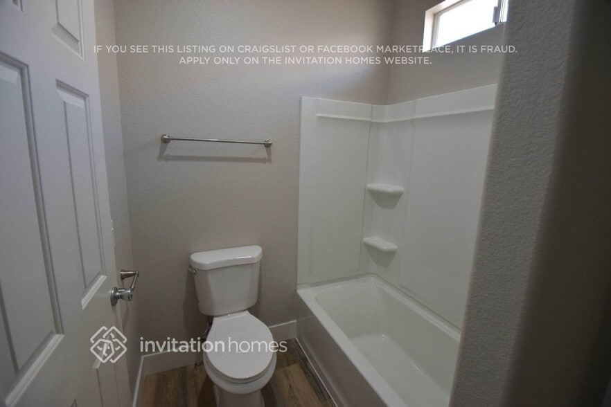 Building Photo - 3933 Country Lights St