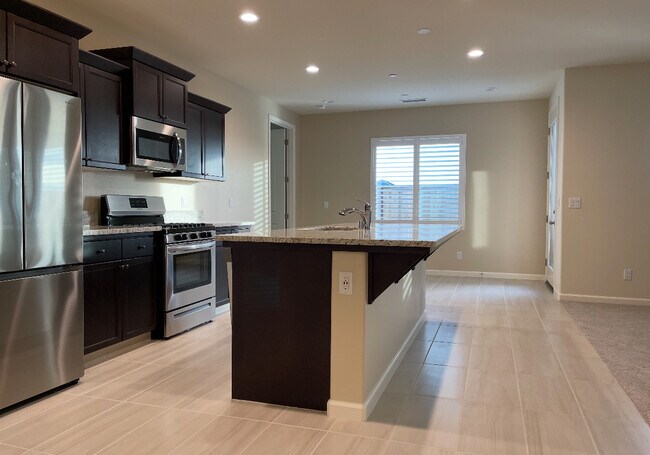 Building Photo - 634 Wood Crest Ave