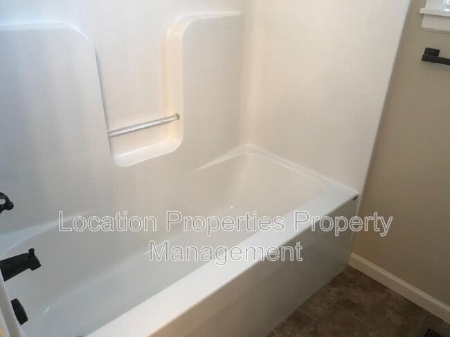 Building Photo - 3413 Chance Ln