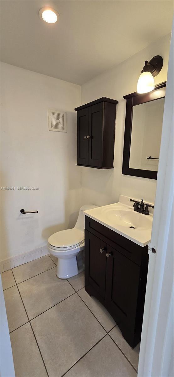 Building Photo - 9375 Fontainebleau Blvd