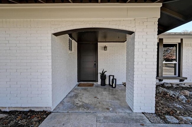 Building Photo - 1017 Cripple Creek Dr