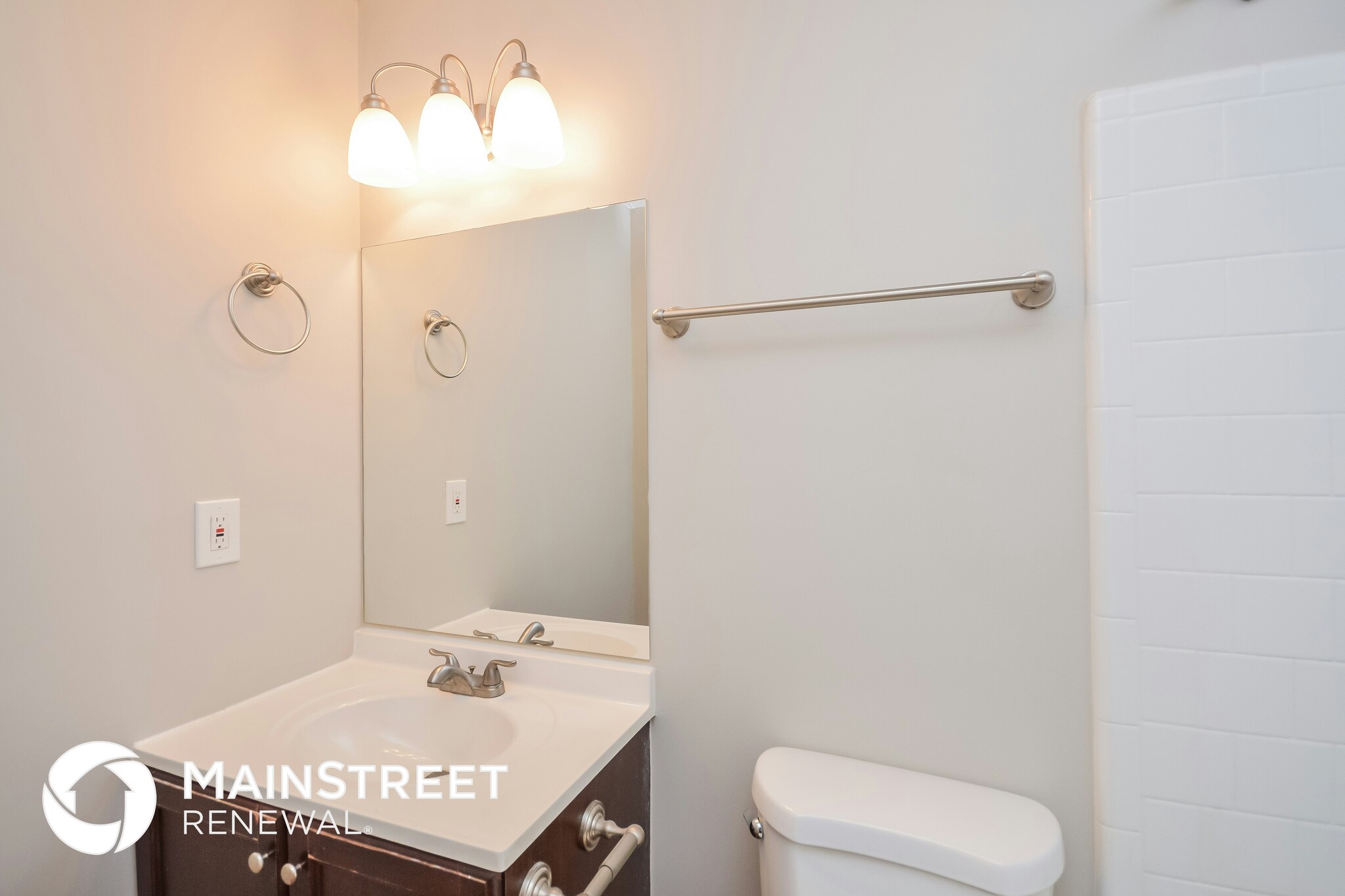 Building Photo - 4599 Garden Hills Dr