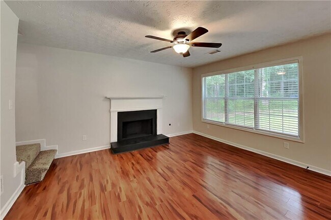 Building Photo - 7318 Coral Lake Dr