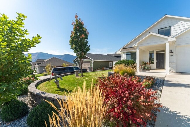 Building Photo - 3 Bedroom, 2 Bath Home