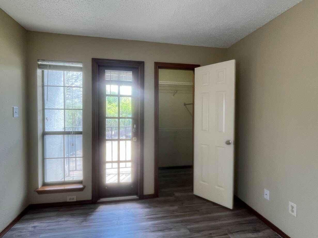 Building Photo - 6108 Abrams Rd