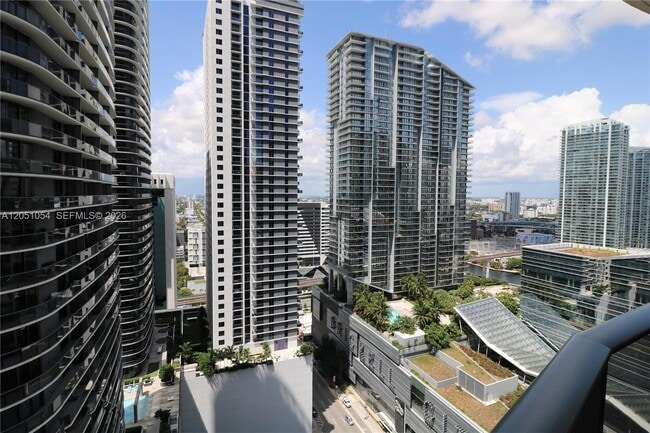Building Photo - 801 S Miami Ave