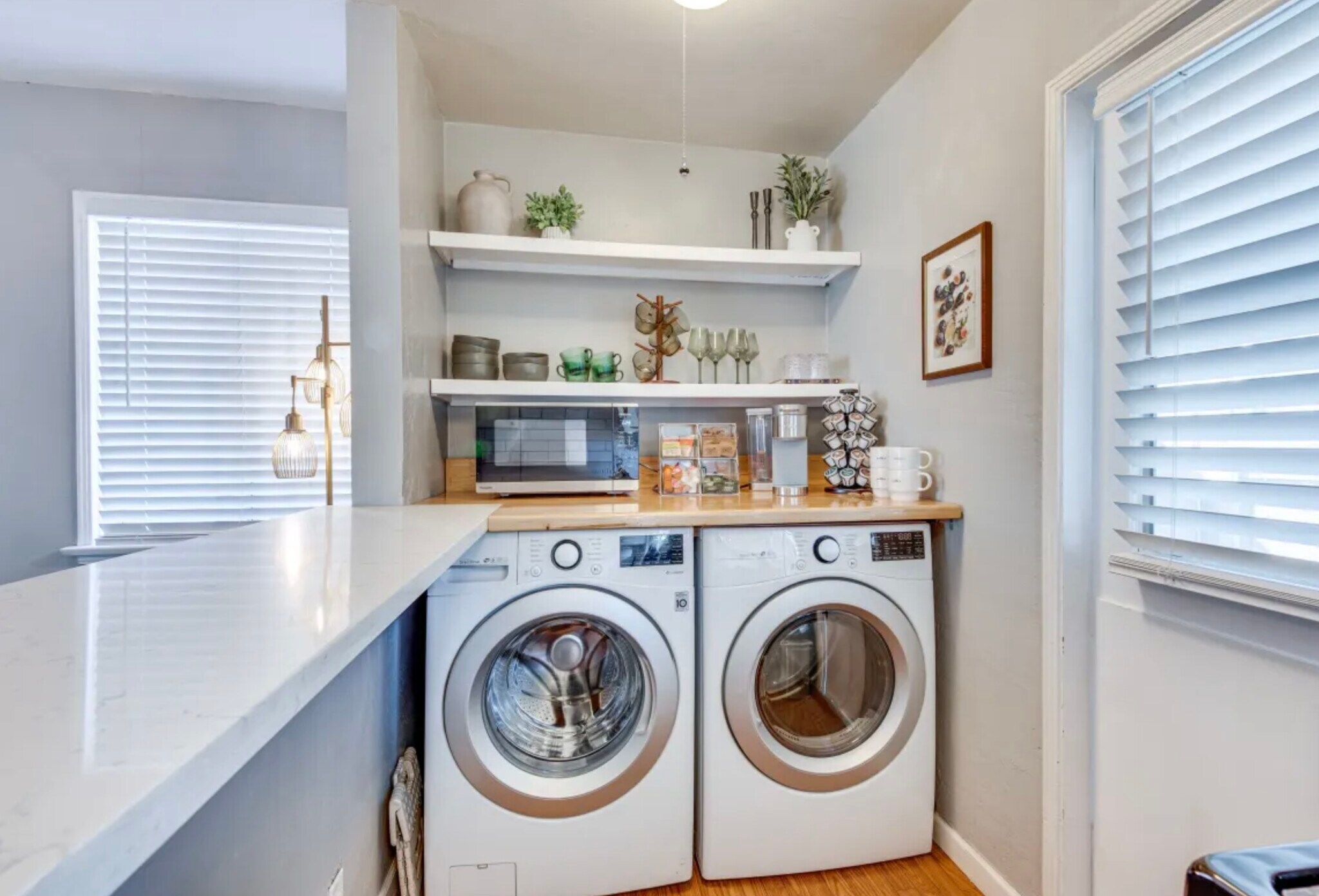 Building Photo - 504 N Rosemary Ln