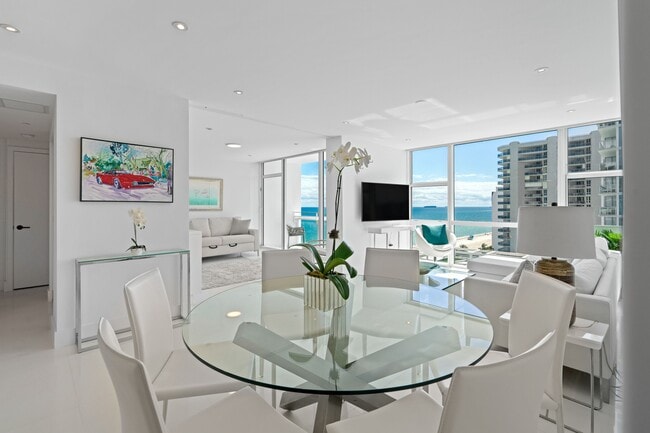 Building Photo - 6801 Collins Ave