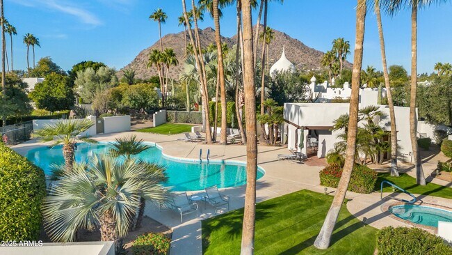 Building Photo - 5101 N Casa Blanca Dr