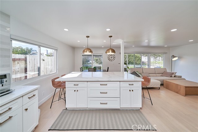 Building Photo - 6231 Lochvale Dr