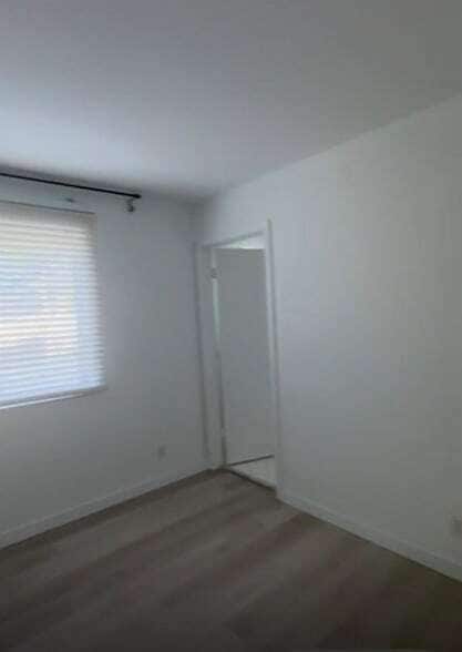 Building Photo - 2223 Pasadena Way