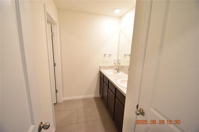 Building Photo - 8075 Broad Pointe Dr