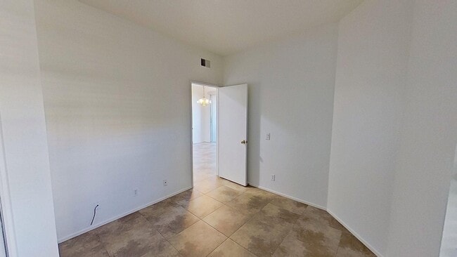 Building Photo - 33 Santa Agatha