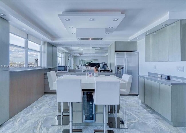 Building Photo - 401 Ocean Dr