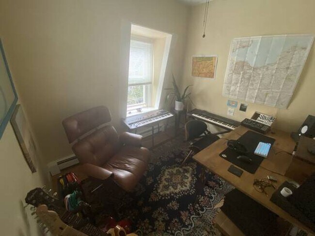 Building Photo - 12 Claremon St