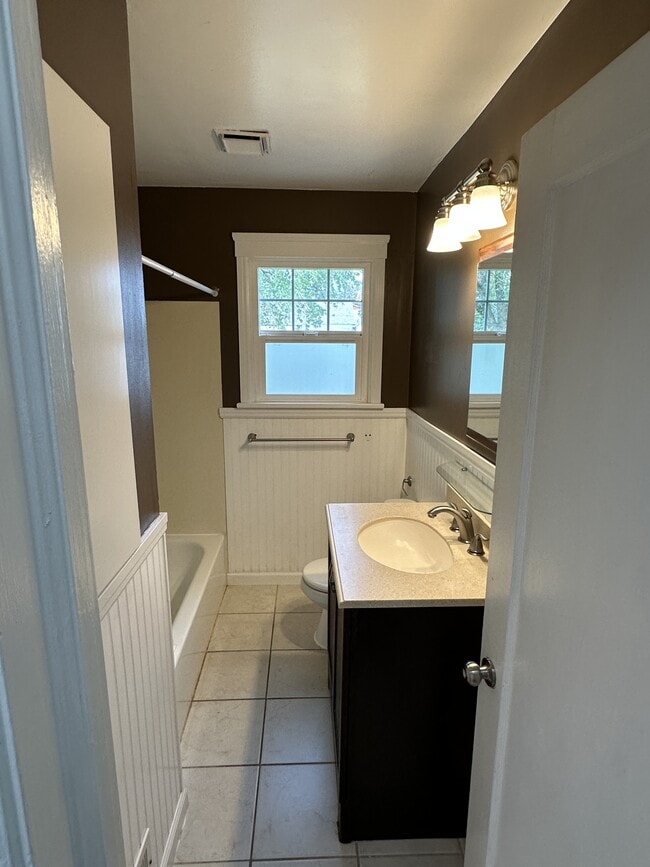 Building Photo - 10421 E Springfield Ave