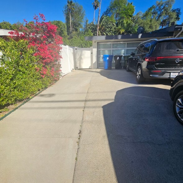 Building Photo - 4510 Willens Ave