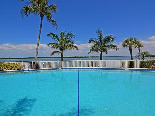 Building Photo - 615 Dream Island Pl