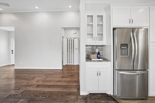 Building Photo - 411 Pebble Way