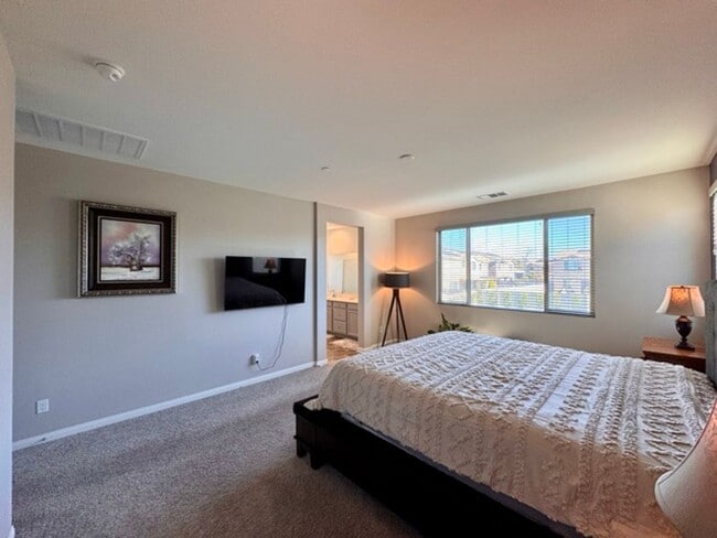 Building Photo - Welcome to this stunning two-story home located in the desirable Spencers Crossing community of M...