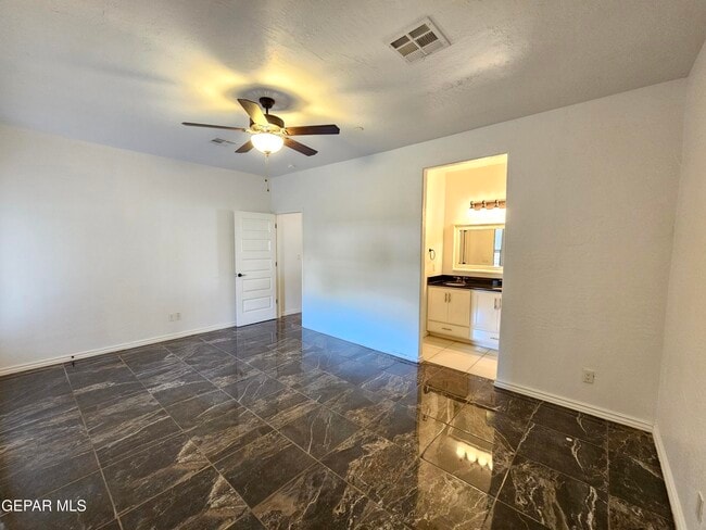 Building Photo - 704 Espada Dr