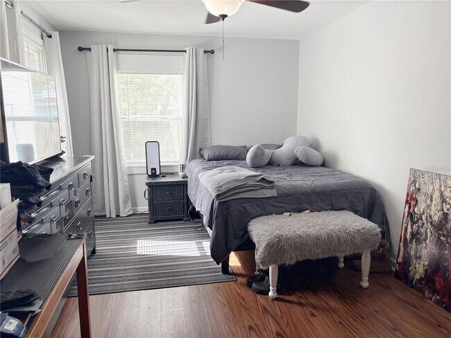 Building Photo - 2060 9th St