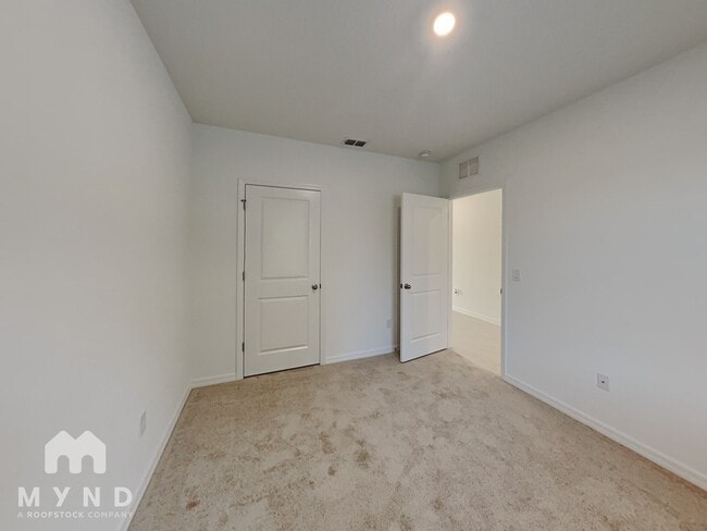 Building Photo - 6803 Branham Mill Ct