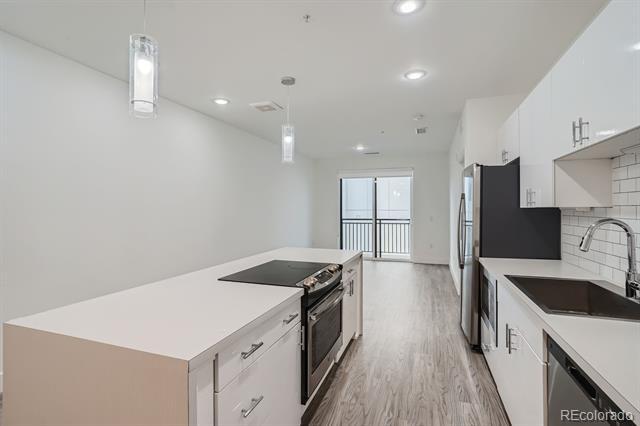 Building Photo - 3500 S Corona St