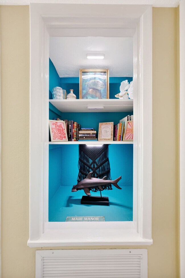 Building Photo - 5025 9th Ave S