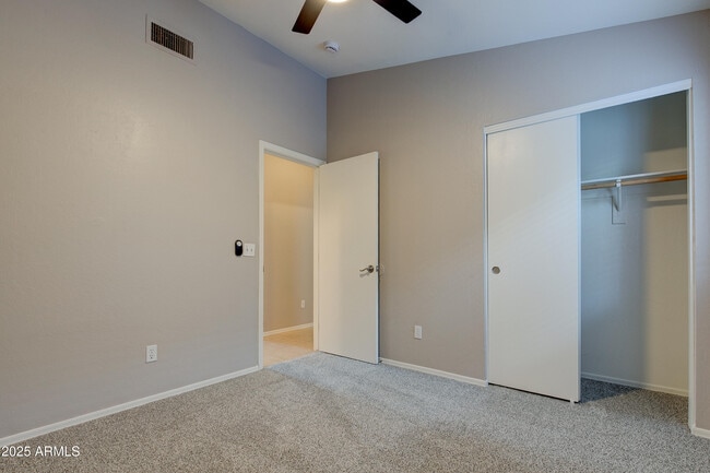 Building Photo - 4402 E Creosote Dr