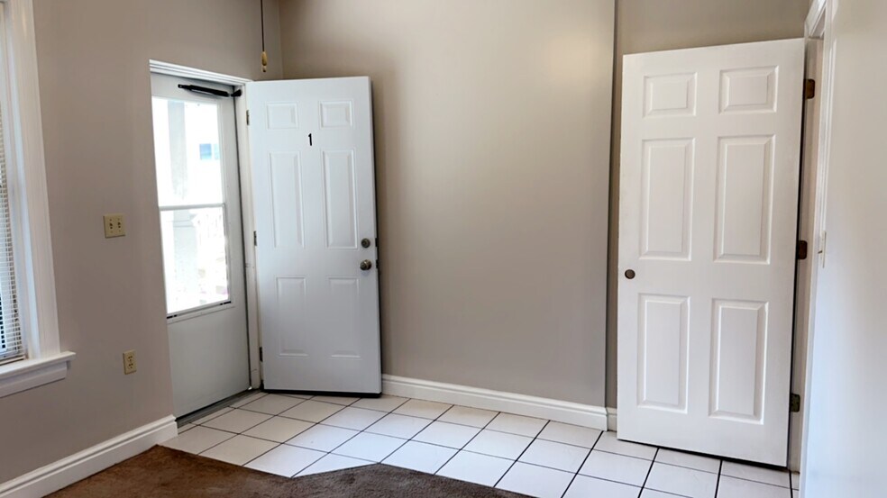 Room 2 - 221 Howard St