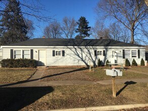 Building Photo - 706/708 E Division St.