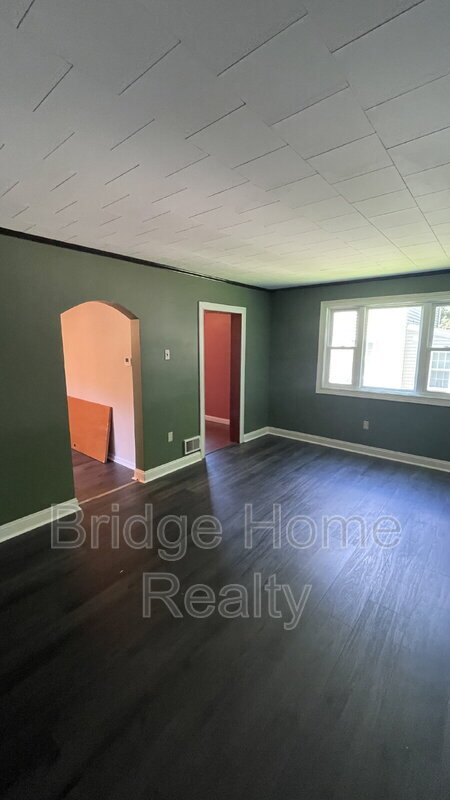 Building Photo - 507 Cherry St