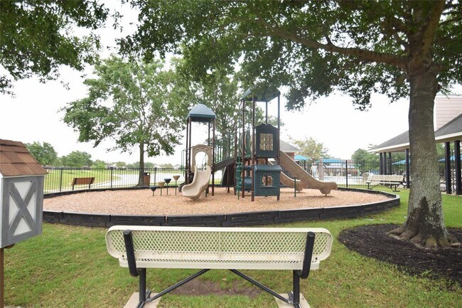 Building Photo - 24239 Yelverton Glen Dr